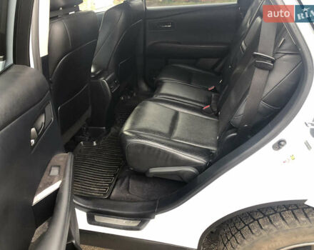 Белый Лексус РХ, объемом двигателя 3.5 л и пробегом 154 тыс. км за 27000 $, фото 3 на Automoto.ua