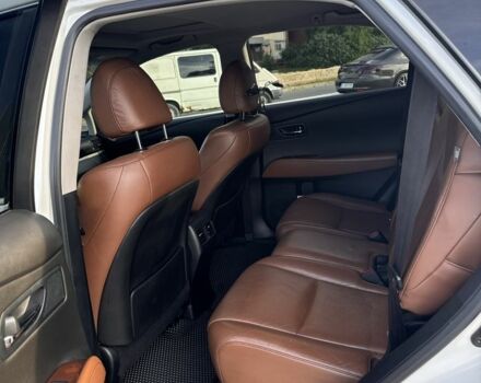 Белый Лексус РХ, объемом двигателя 3.5 л и пробегом 235 тыс. км за 17500 $, фото 4 на Automoto.ua