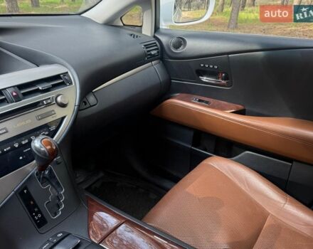 Белый Лексус РХ, объемом двигателя 3.46 л и пробегом 230 тыс. км за 19000 $, фото 18 на Automoto.ua