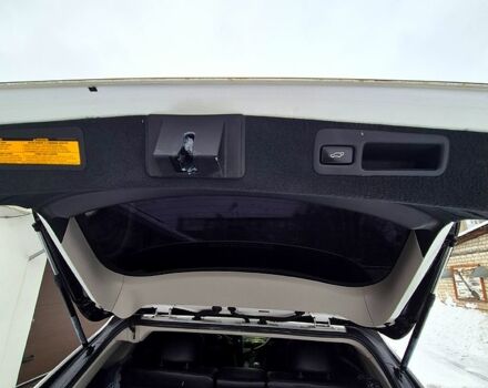 Білий Лексус РХ, об'ємом двигуна 3.5 л та пробігом 255 тис. км за 19000 $, фото 7 на Automoto.ua