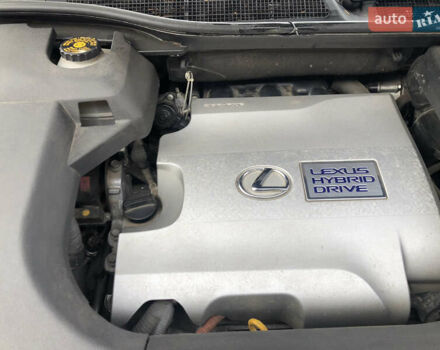 Белый Лексус РХ, объемом двигателя 3.5 л и пробегом 154 тыс. км за 27000 $, фото 10 на Automoto.ua