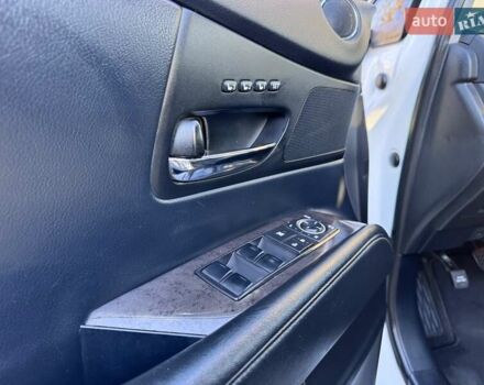 Белый Лексус РХ, объемом двигателя 3.46 л и пробегом 127 тыс. км за 24500 $, фото 55 на Automoto.ua