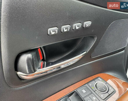 Белый Лексус РХ, объемом двигателя 3.46 л и пробегом 225 тыс. км за 18990 $, фото 12 на Automoto.ua