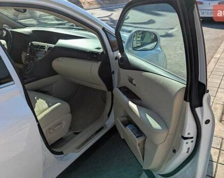 Белый Лексус РХ, объемом двигателя 3.46 л и пробегом 220 тыс. км за 19000 $, фото 13 на Automoto.ua