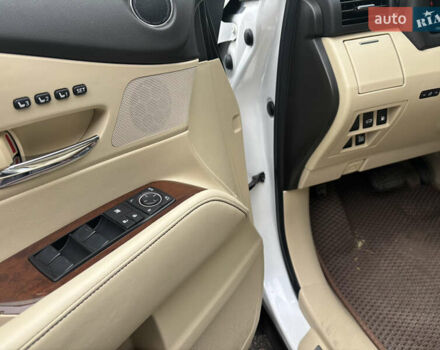 Белый Лексус РХ, объемом двигателя 3.5 л и пробегом 150 тыс. км за 21400 $, фото 12 на Automoto.ua