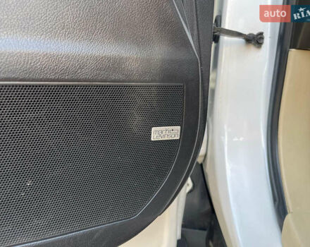 Білий Лексус РХ, об'ємом двигуна 3.46 л та пробігом 210 тис. км за 18900 $, фото 22 на Automoto.ua