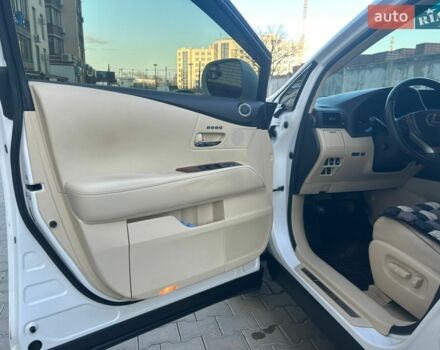 Белый Лексус РХ, объемом двигателя 3.46 л и пробегом 170 тыс. км за 26000 $, фото 36 на Automoto.ua