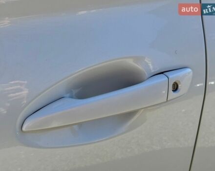 Белый Лексус РХ, объемом двигателя 2.67 л и пробегом 124 тыс. км за 19700 $, фото 6 на Automoto.ua