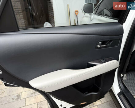 Білий Лексус РХ, об'ємом двигуна 3.46 л та пробігом 137 тис. км за 22999 $, фото 20 на Automoto.ua