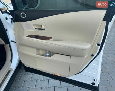 Белый Лексус РХ, объемом двигателя 3.46 л и пробегом 170 тыс. км за 26000 $, фото 87 на Automoto.ua