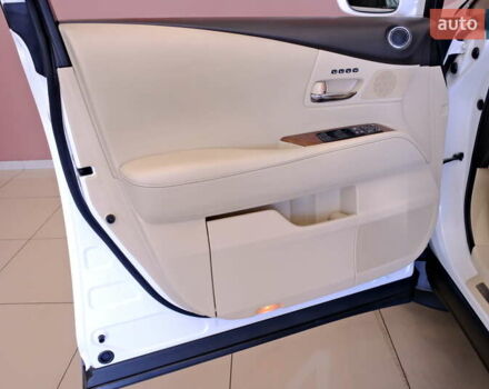 Белый Лексус РХ, объемом двигателя 3.46 л и пробегом 135 тыс. км за 21900 $, фото 42 на Automoto.ua