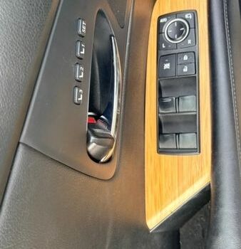 Белый Лексус РХ, объемом двигателя 3.5 л и пробегом 240 тыс. км за 24700 $, фото 14 на Automoto.ua