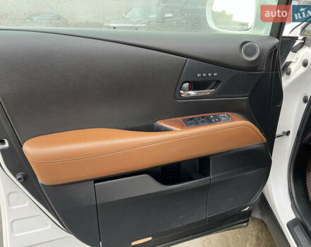 Белый Лексус РХ, объемом двигателя 3.46 л и пробегом 114 тыс. км за 25100 $, фото 9 на Automoto.ua