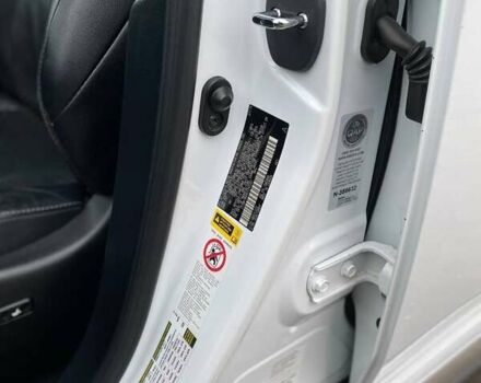 Білий Лексус РХ, об'ємом двигуна 3.46 л та пробігом 225 тис. км за 22199 $, фото 29 на Automoto.ua