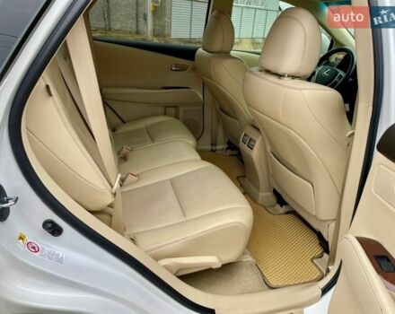 Белый Лексус РХ, объемом двигателя 3.46 л и пробегом 209 тыс. км за 17000 $, фото 9 на Automoto.ua