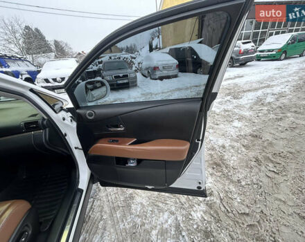 Белый Лексус РХ, объемом двигателя 3.46 л и пробегом 247 тыс. км за 23700 $, фото 37 на Automoto.ua