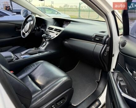 Белый Лексус РХ, объемом двигателя 2.67 л и пробегом 159 тыс. км за 23200 $, фото 8 на Automoto.ua