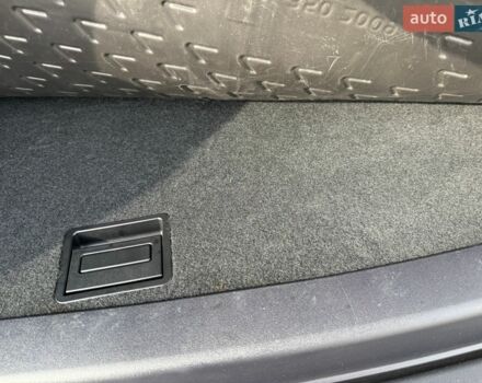 Білий Лексус РХ, об'ємом двигуна 2.67 л та пробігом 159 тис. км за 20999 $, фото 27 на Automoto.ua