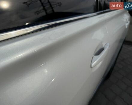 Белый Лексус РХ, объемом двигателя 2.67 л и пробегом 159 тыс. км за 23200 $, фото 42 на Automoto.ua