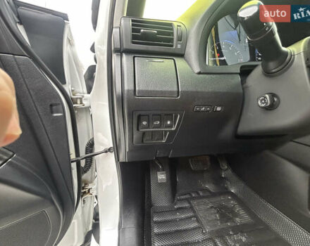 Белый Лексус РХ, объемом двигателя 3.46 л и пробегом 247 тыс. км за 23700 $, фото 49 на Automoto.ua