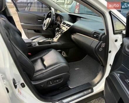 Белый Лексус РХ, объемом двигателя 2.67 л и пробегом 159 тыс. км за 23200 $, фото 22 на Automoto.ua