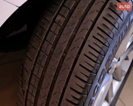 Белый Лексус РХ, объемом двигателя 3.46 л и пробегом 135 тыс. км за 21900 $, фото 67 на Automoto.ua