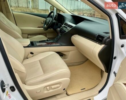 Белый Лексус РХ, объемом двигателя 3.46 л и пробегом 209 тыс. км за 17000 $, фото 7 на Automoto.ua