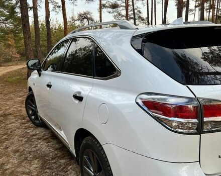 Белый Лексус РХ, объемом двигателя 3.5 л и пробегом 235 тыс. км за 22500 $, фото 1 на Automoto.ua