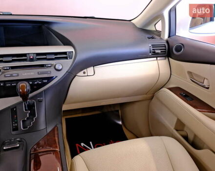 Белый Лексус РХ, объемом двигателя 3.46 л и пробегом 135 тыс. км за 21900 $, фото 60 на Automoto.ua