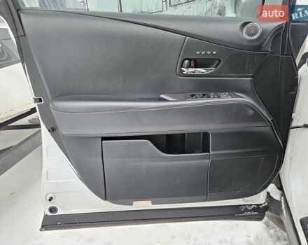 Белый Лексус РХ, объемом двигателя 3.5 л и пробегом 164 тыс. км за 10500 $, фото 10 на Automoto.ua