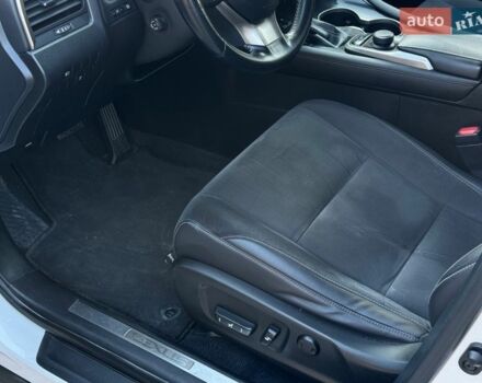 Білий Лексус РХ, об'ємом двигуна 2 л та пробігом 209 тис. км за 26950 $, фото 63 на Automoto.ua