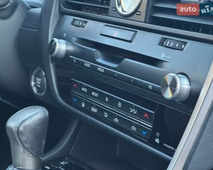 Білий Лексус РХ, об'ємом двигуна 2 л та пробігом 209 тис. км за 26950 $, фото 61 на Automoto.ua