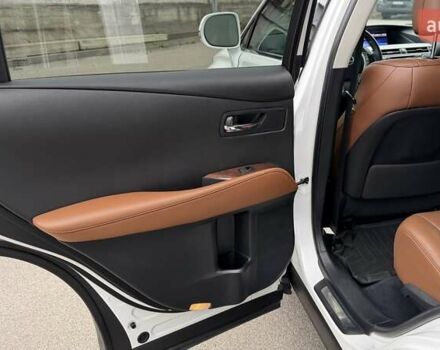 Белый Лексус РХ, объемом двигателя 3.46 л и пробегом 158 тыс. км за 20000 $, фото 27 на Automoto.ua