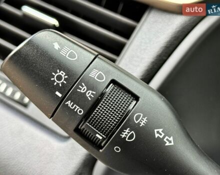 Білий Лексус РХ, об'ємом двигуна 2 л та пробігом 279 тис. км за 26900 $, фото 44 на Automoto.ua