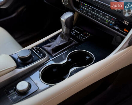 Белый Лексус РХ, объемом двигателя 2 л и пробегом 123 тыс. км за 28200 $, фото 25 на Automoto.ua