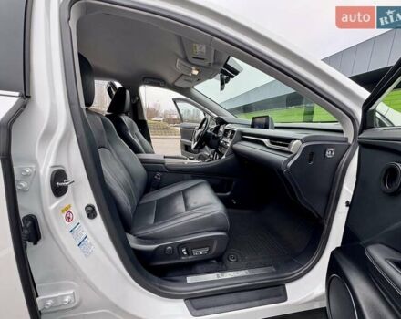 Білий Лексус РХ, об'ємом двигуна 2 л та пробігом 70 тис. км за 32900 $, фото 45 на Automoto.ua