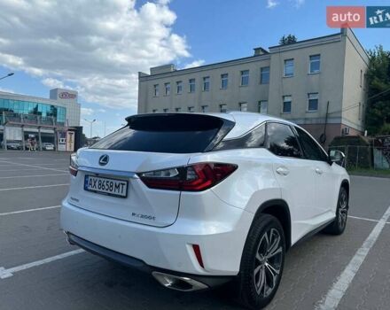 Белый Лексус РХ, объемом двигателя 2 л и пробегом 135 тыс. км за 30800 $, фото 3 на Automoto.ua