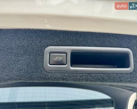 Білий Лексус РХ, об'ємом двигуна 2 л та пробігом 70 тис. км за 32900 $, фото 70 на Automoto.ua