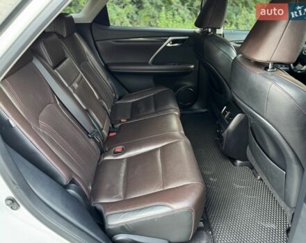 Білий Лексус РХ, об'ємом двигуна 2 л та пробігом 175 тис. км за 28000 $, фото 41 на Automoto.ua