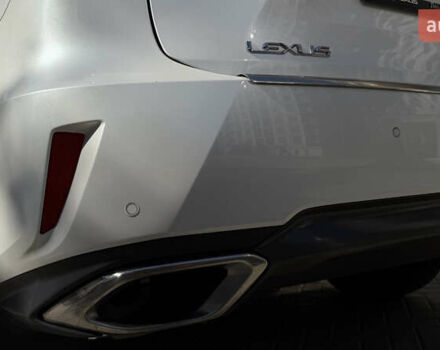 Белый Лексус РХ, объемом двигателя 2 л и пробегом 86 тыс. км за 31900 $, фото 7 на Automoto.ua
