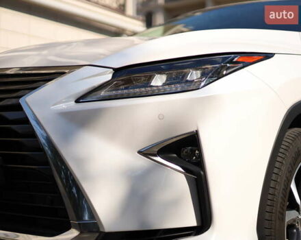 Белый Лексус РХ, объемом двигателя 2 л и пробегом 86 тыс. км за 31900 $, фото 5 на Automoto.ua