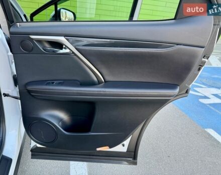 Белый Лексус РХ, объемом двигателя 2 л и пробегом 71 тыс. км за 31900 $, фото 46 на Automoto.ua