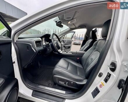 Білий Лексус РХ, об'ємом двигуна 2 л та пробігом 70 тис. км за 32900 $, фото 30 на Automoto.ua