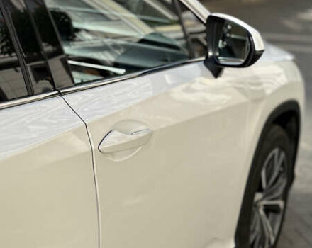 Белый Лексус РХ, объемом двигателя 2 л и пробегом 86 тыс. км за 31900 $, фото 10 на Automoto.ua