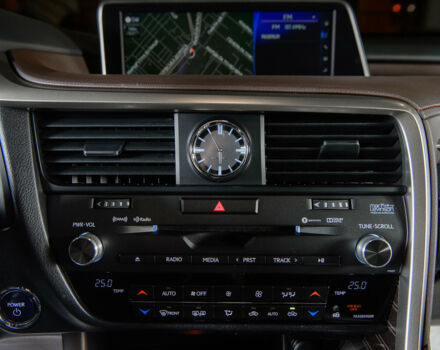 Білий Лексус РХ, об'ємом двигуна 3 л та пробігом 39 тис. км за 49900 $, фото 18 на Automoto.ua
