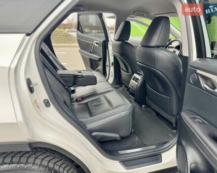 Білий Лексус РХ, об'ємом двигуна 2 л та пробігом 70 тис. км за 32900 $, фото 41 на Automoto.ua