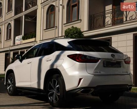 Белый Лексус РХ, объемом двигателя 2 л и пробегом 86 тыс. км за 31900 $, фото 2 на Automoto.ua