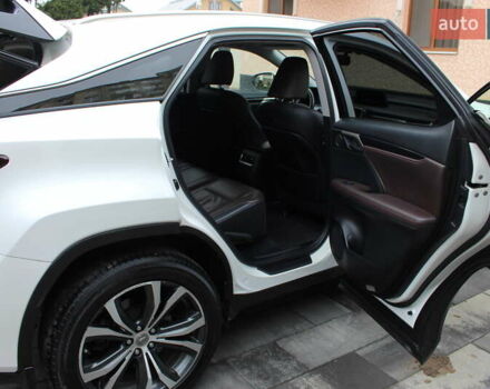 Білий Лексус РХ, об'ємом двигуна 2 л та пробігом 117 тис. км за 31500 $, фото 14 на Automoto.ua