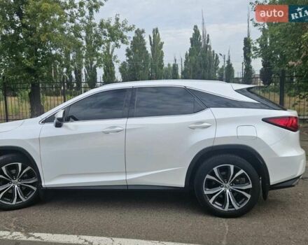 Белый Лексус РХ, объемом двигателя 2 л и пробегом 175 тыс. км за 28000 $, фото 2 на Automoto.ua
