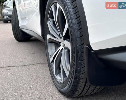 Білий Лексус РХ, об'ємом двигуна 2 л та пробігом 179 тис. км за 29990 $, фото 36 на Automoto.ua